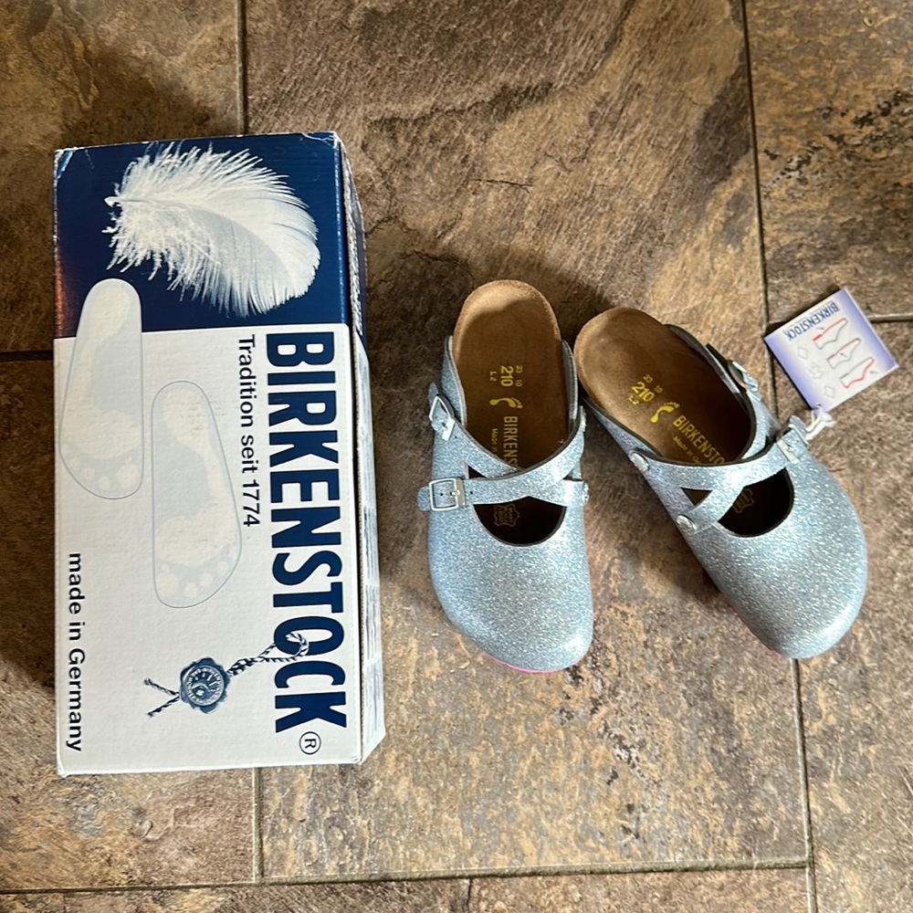 NEW IN BOX Birkenstock Girls Sparkling Silver Mary Jane Mules